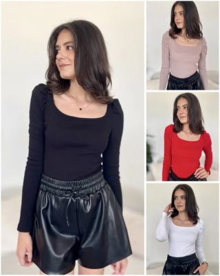 ✨ Oblíbené basic topy ve všech barvách, které unosíš celý rok! A teď navíc –33 % sleva na všechny 👀🤍 Která barva je tvoje...